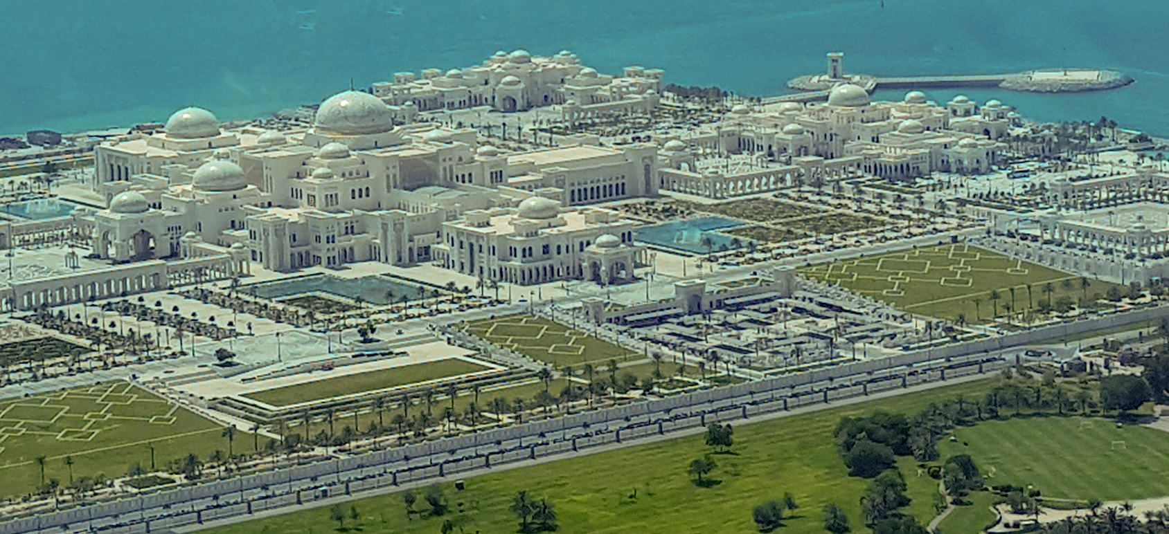 Luftaufnahme des Präsidentenpalasts von Abu Dhabi